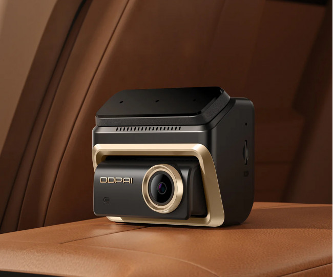 Видеорегистратор DDPAI Z90 Master